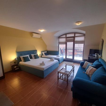 Cosy Apartments And Spectacular Rooms Fotiadis ヴェリコ・タルノヴォ エクステリア 写真