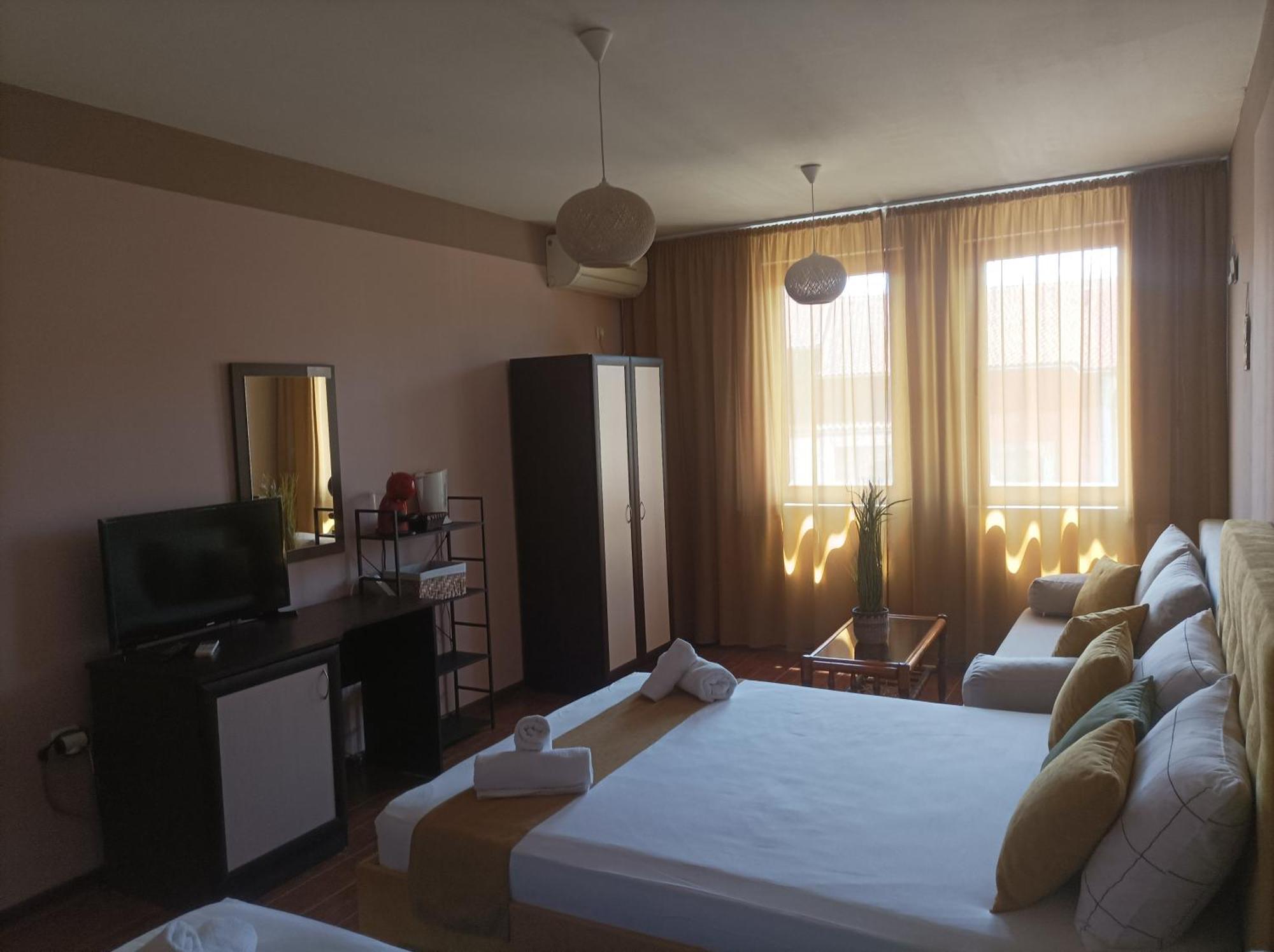 Cosy Apartments And Spectacular Rooms Fotiadis ヴェリコ・タルノヴォ エクステリア 写真